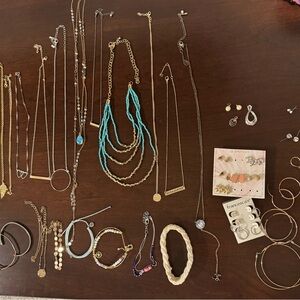 Costume Jewelry Lot Earrings, Necklaces, Bracelets, Pendants